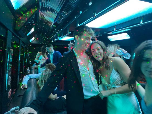 Limo Service in La Presa CA