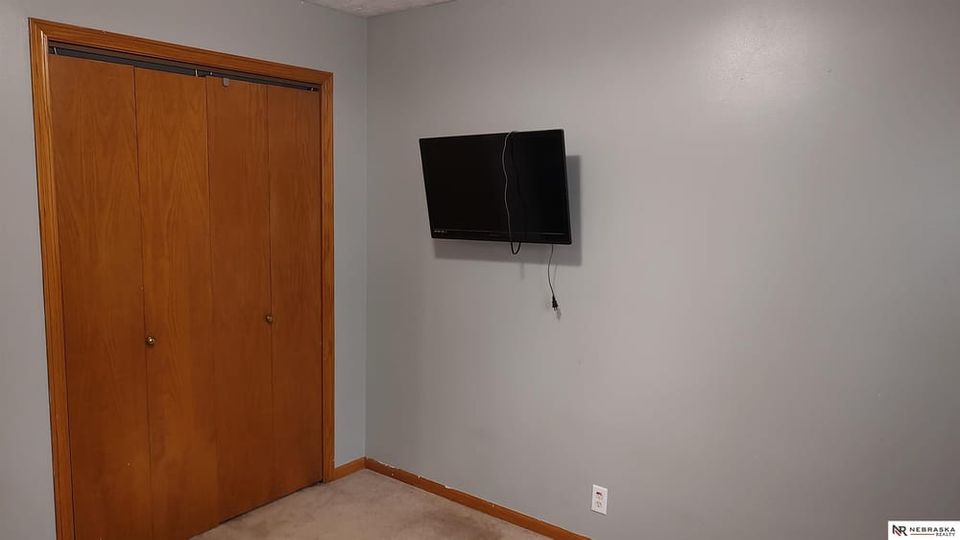 5008 bunker hill road lincoln ne 68521 a 8