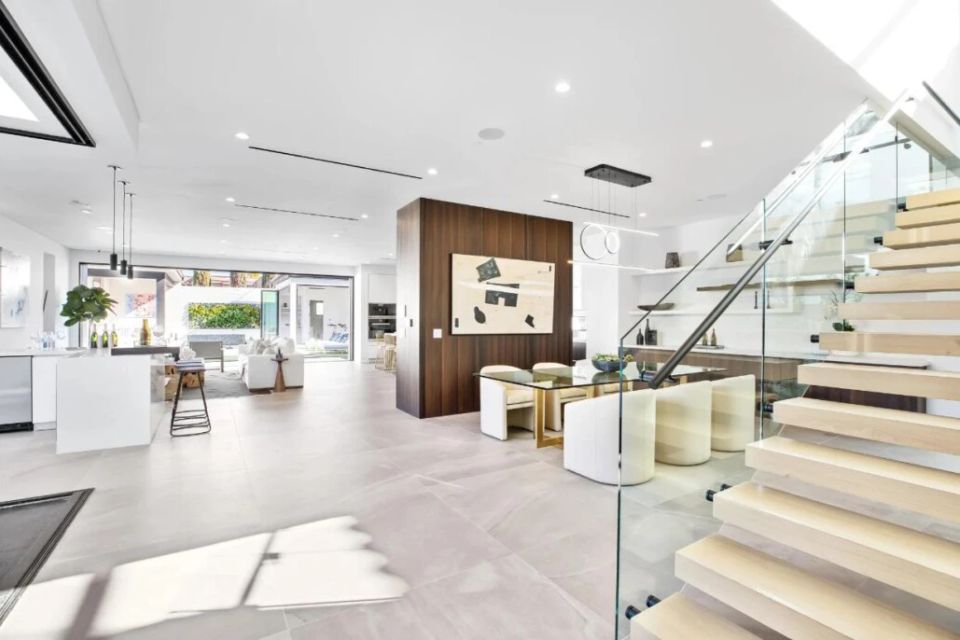 Home renovation los angeles 1030x686.jpg