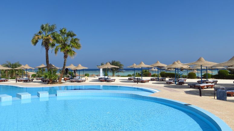 Swimming pool g7be72782d 1920