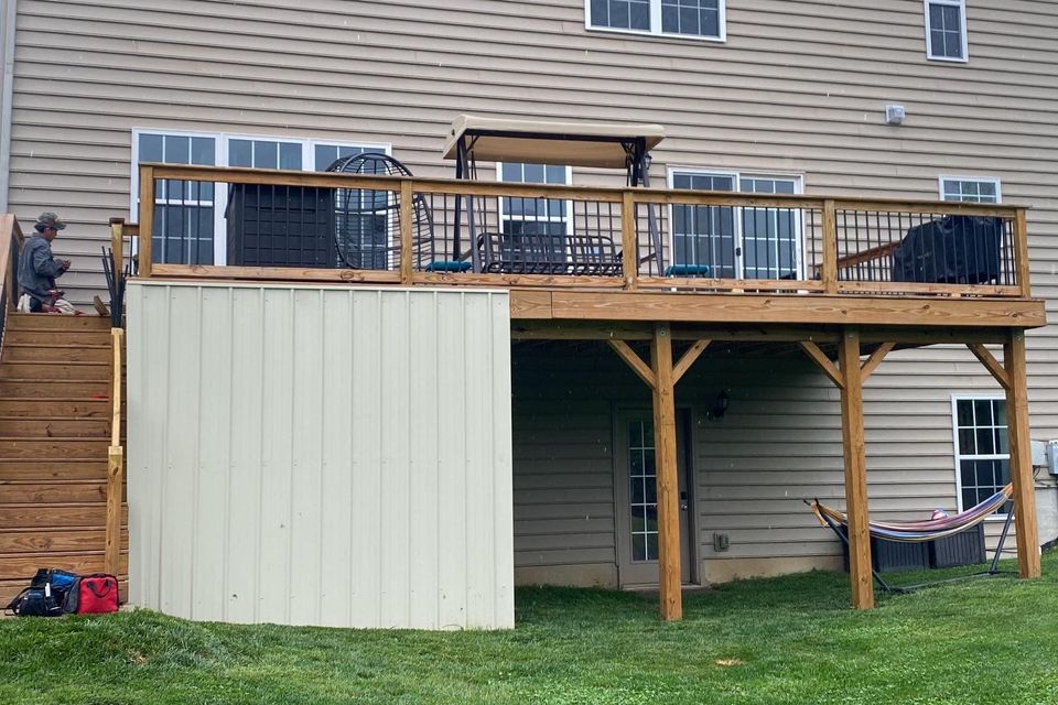 Deck with gable