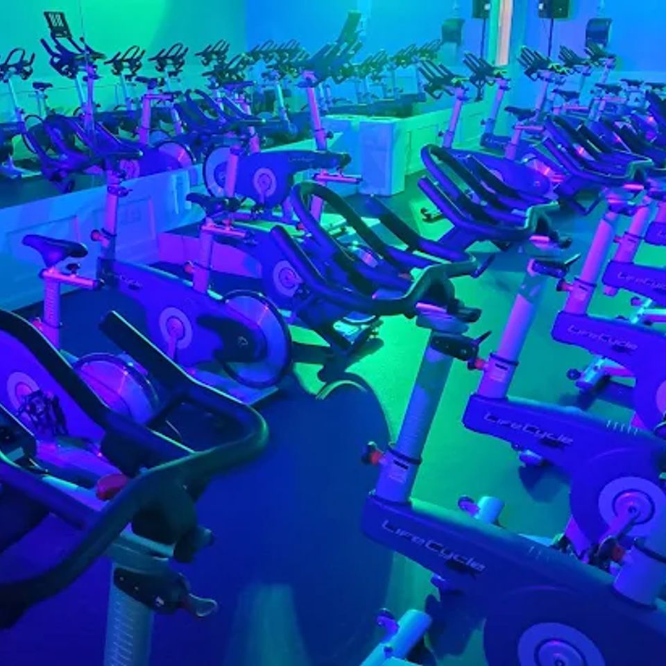 Spin classes at Maximus Gym in Riverhead, NY
