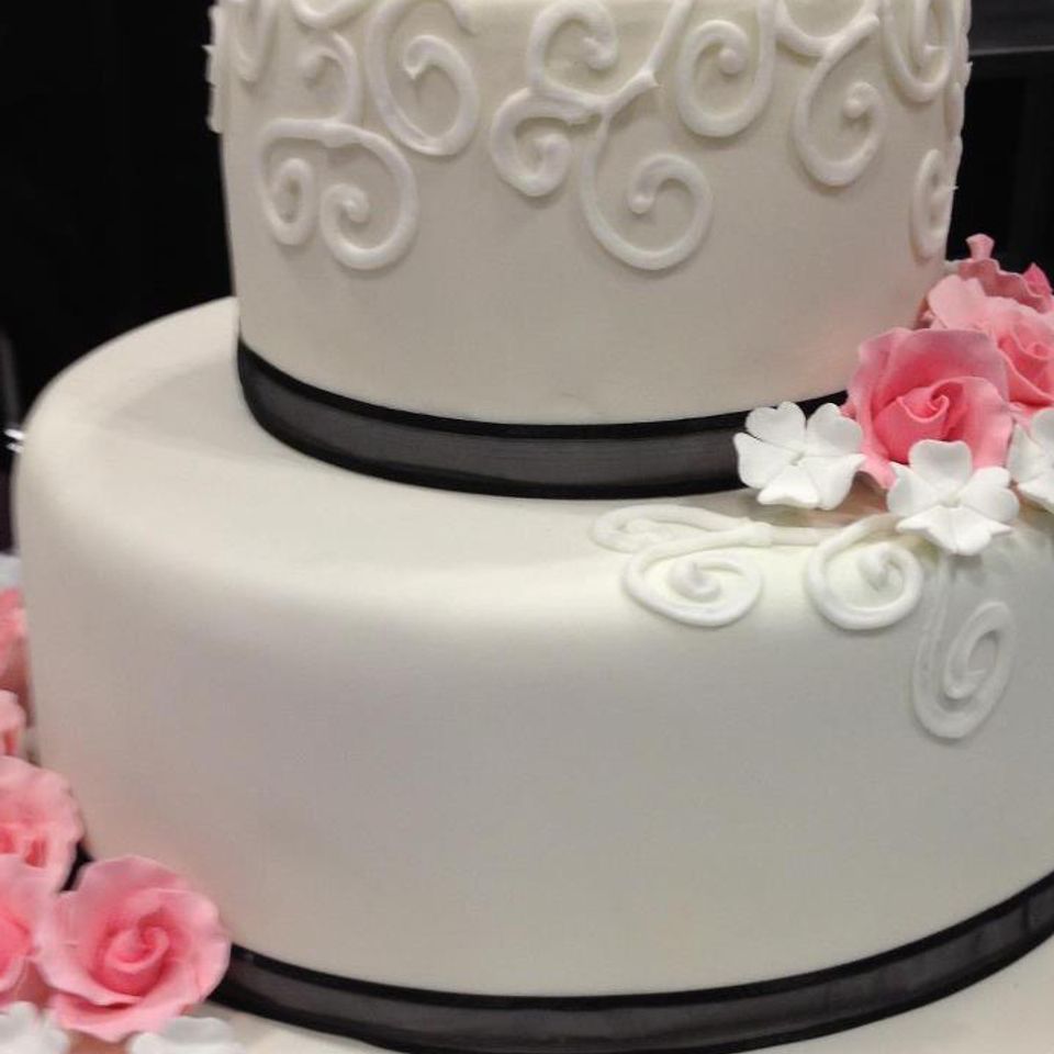 Duke bakery alton wedding cake7