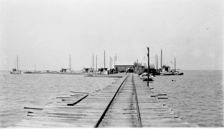 Mw101 bayside wharf  old photo