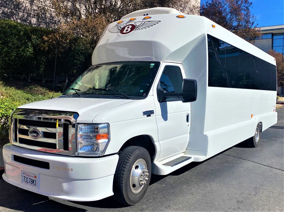 Limo Service in Lakeside CA