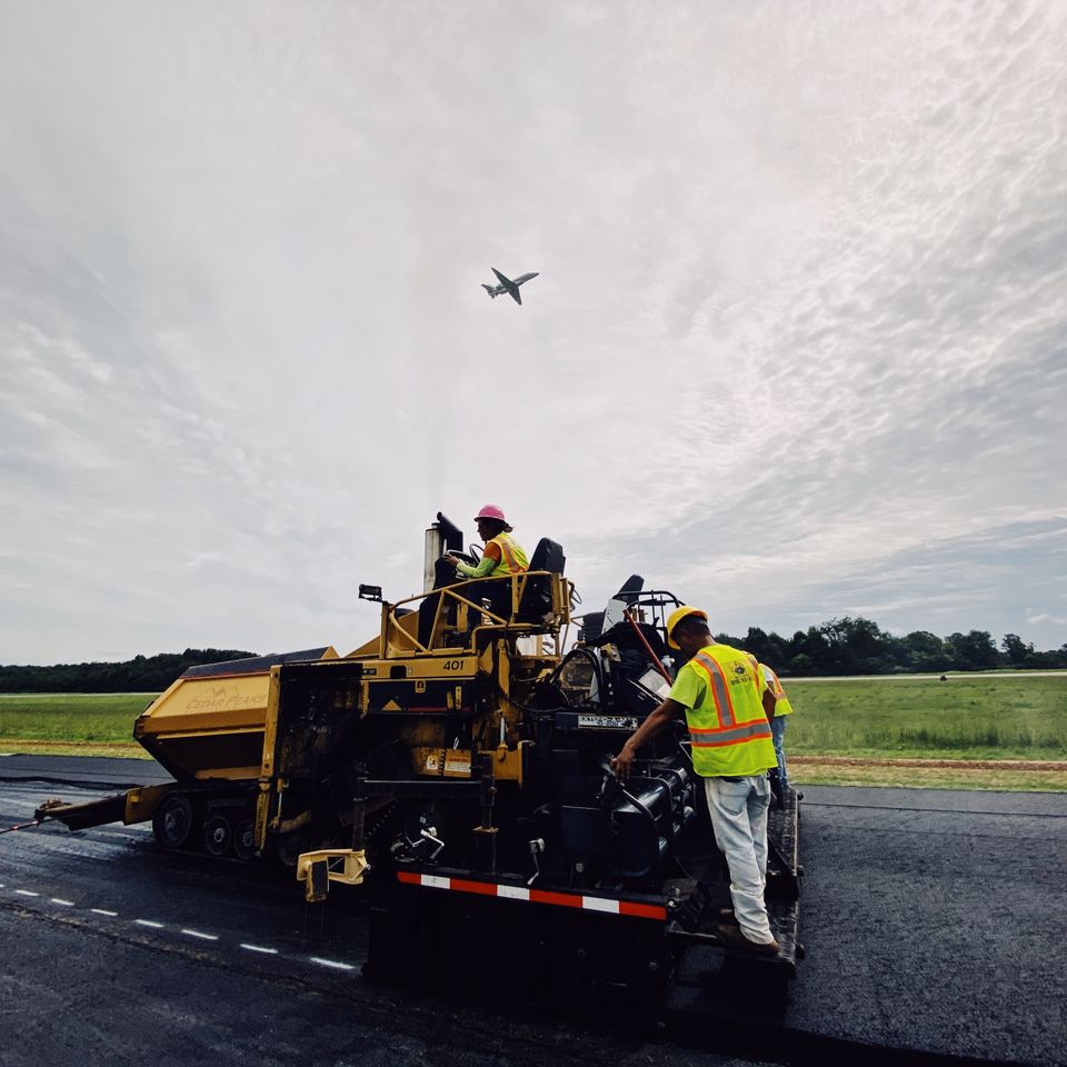 Diamante's Construction, Diamante's Paving, Asphalt Paving, Residential Asphalt Paving, Commercial Asphalt Paving,