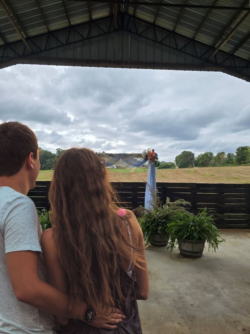 A couple touring the Venue at Grace Ridge in Granite Falls, NC