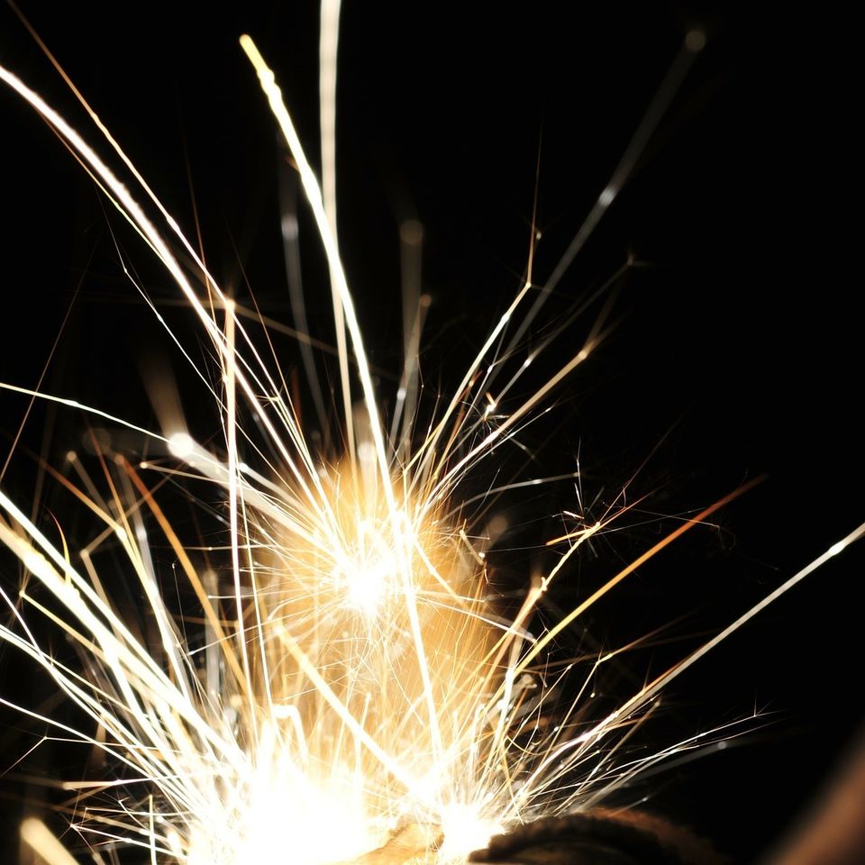 Sparks 57e9d04b49 1920
