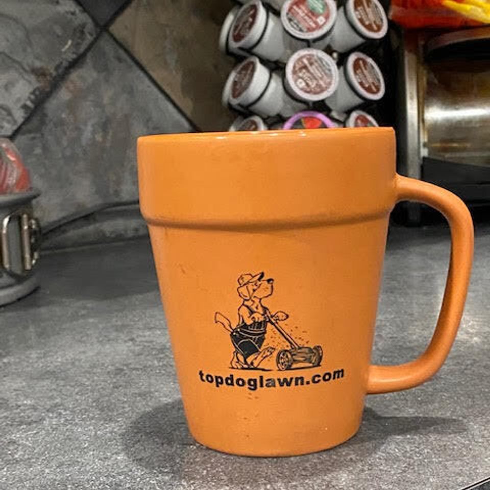 Top dog landscaping coffee mug