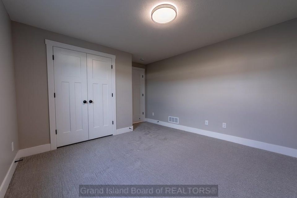 3760 lilac ln grand island  ne 68803 d 1