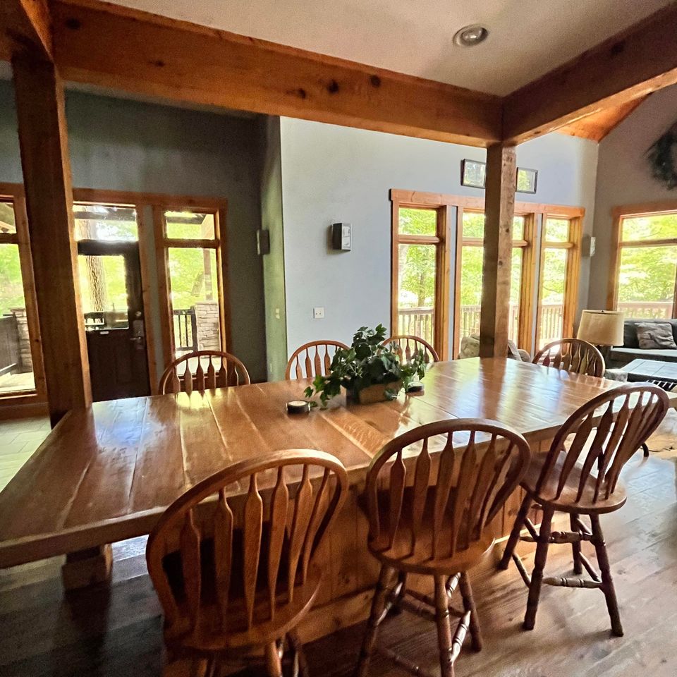 Rr1 dining area