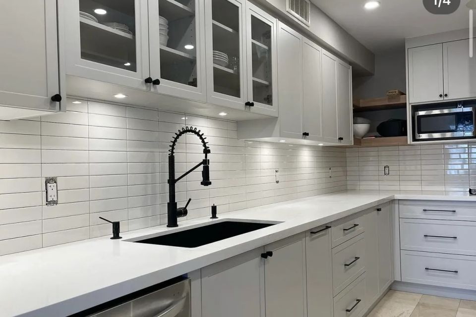 Kitchen tile