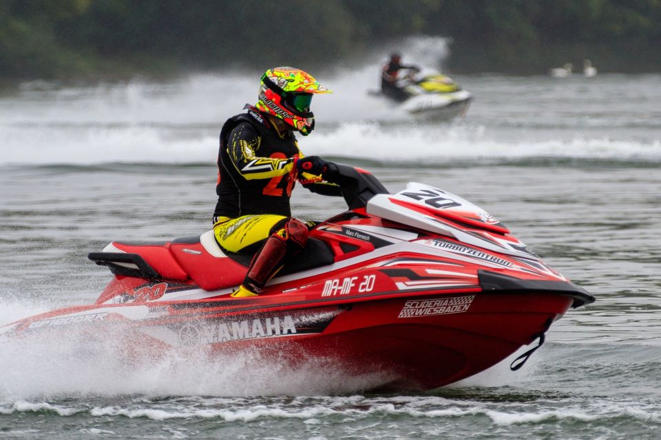 Motor boat race g5bdc1be32 1920