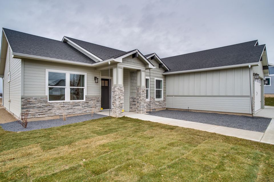22777 elsie st caldwell 4