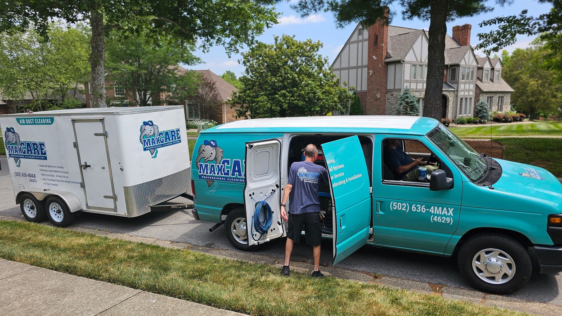 MaxCare commercial cleaning team Louisville KY