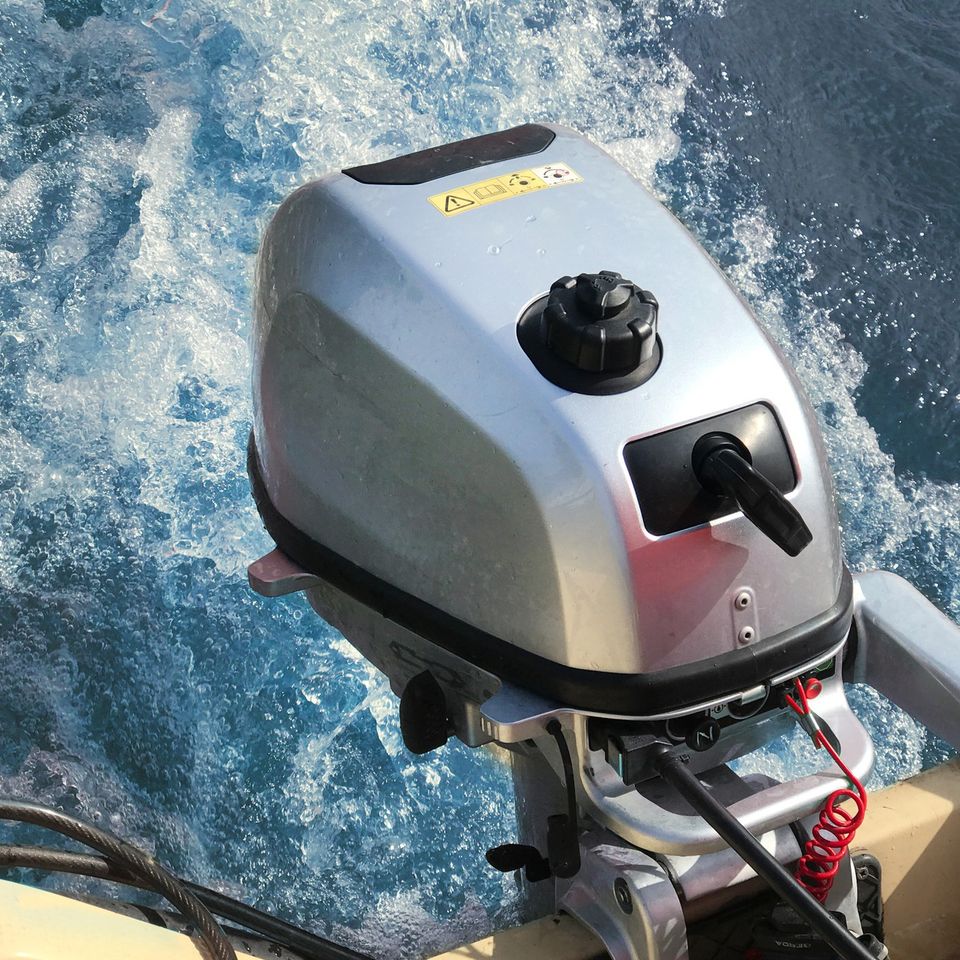 Marine Boat Mechanic