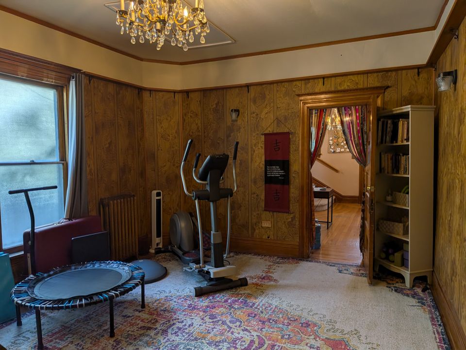 Pxl 20250821 192202172.mp