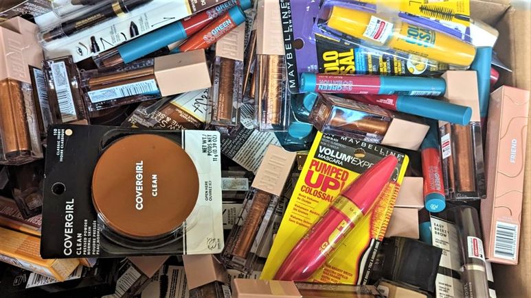 Mixed cosmetics lots shipped directly to you. Also we have skincare, personal care, health and beauty products. Many brand name products are available here.