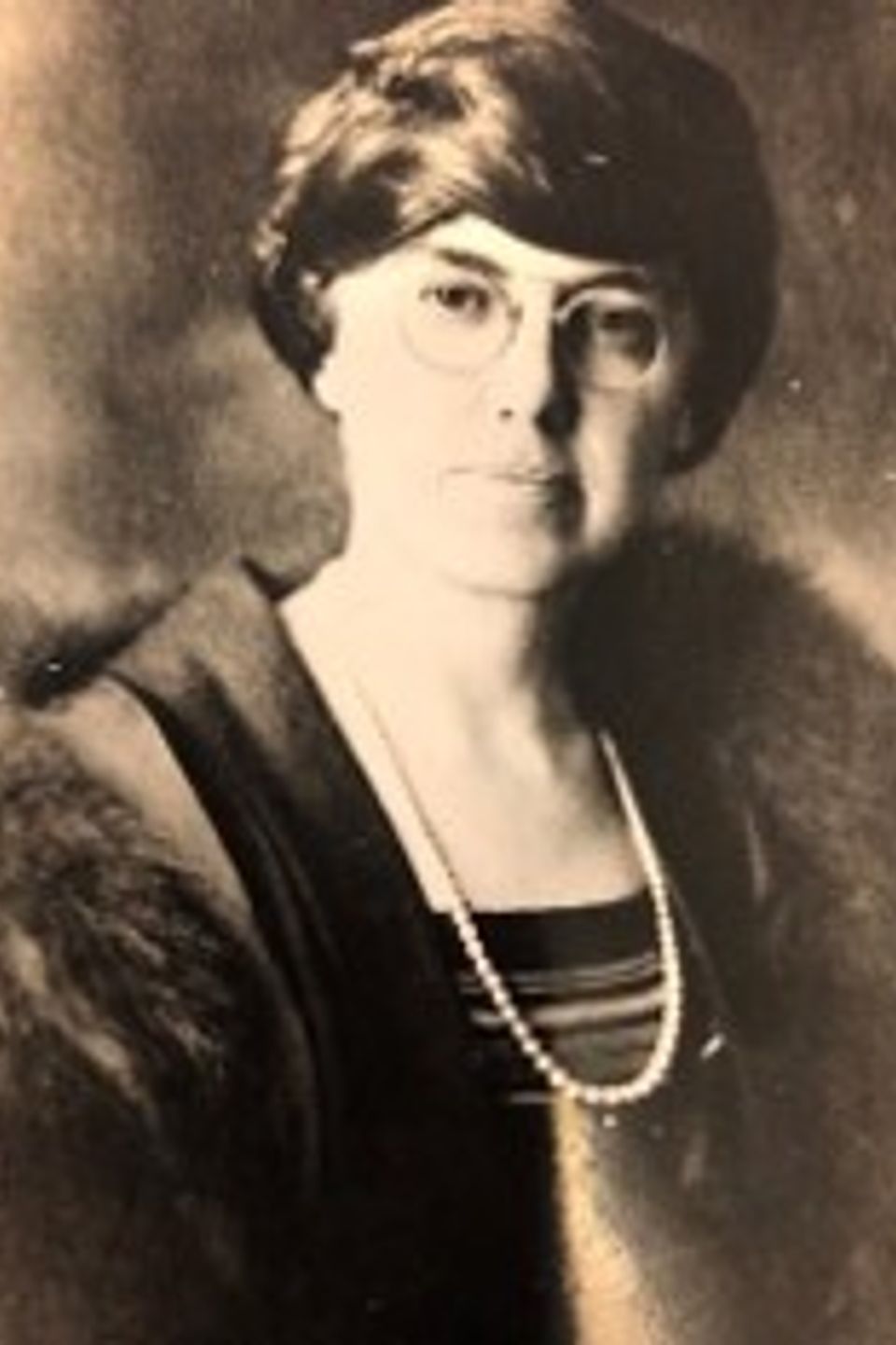 Nora kelly (1871 1964), daughter of captain william kelly