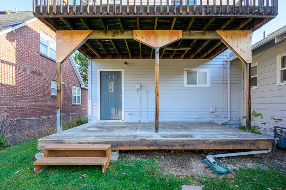 1908 cleveland blvd 7