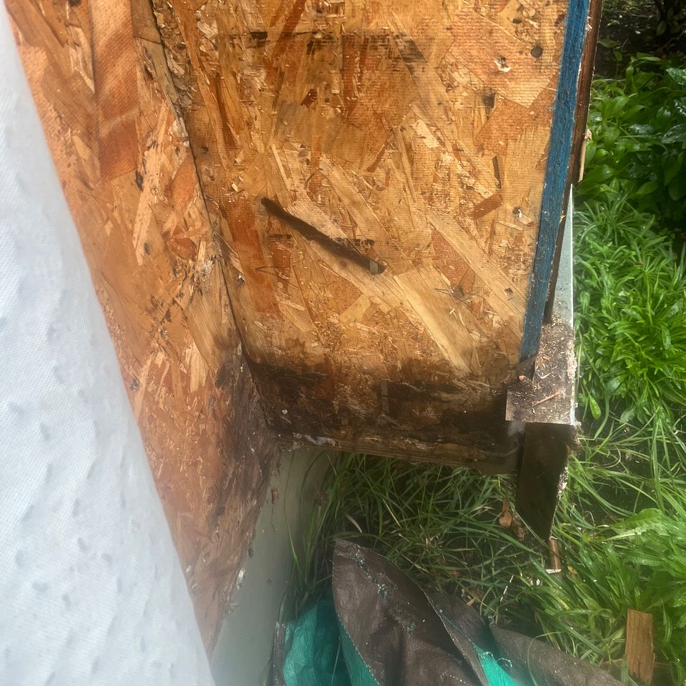 Ne blue house rot repair before2