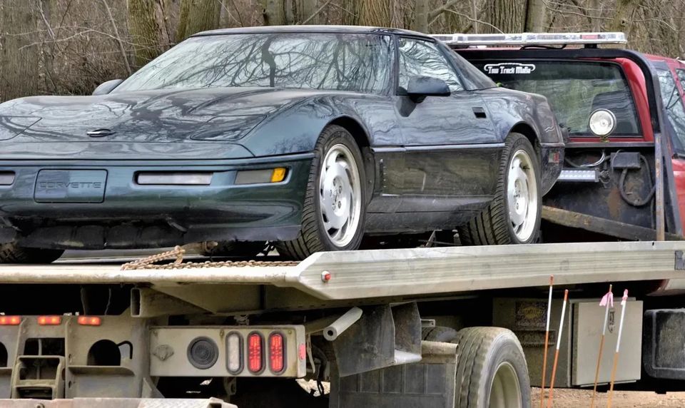 Flatbed Towing Company Service Nearby