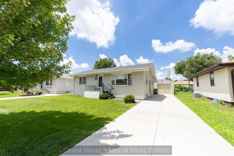 2316 sheridan ave grand island ne 68803 d 2