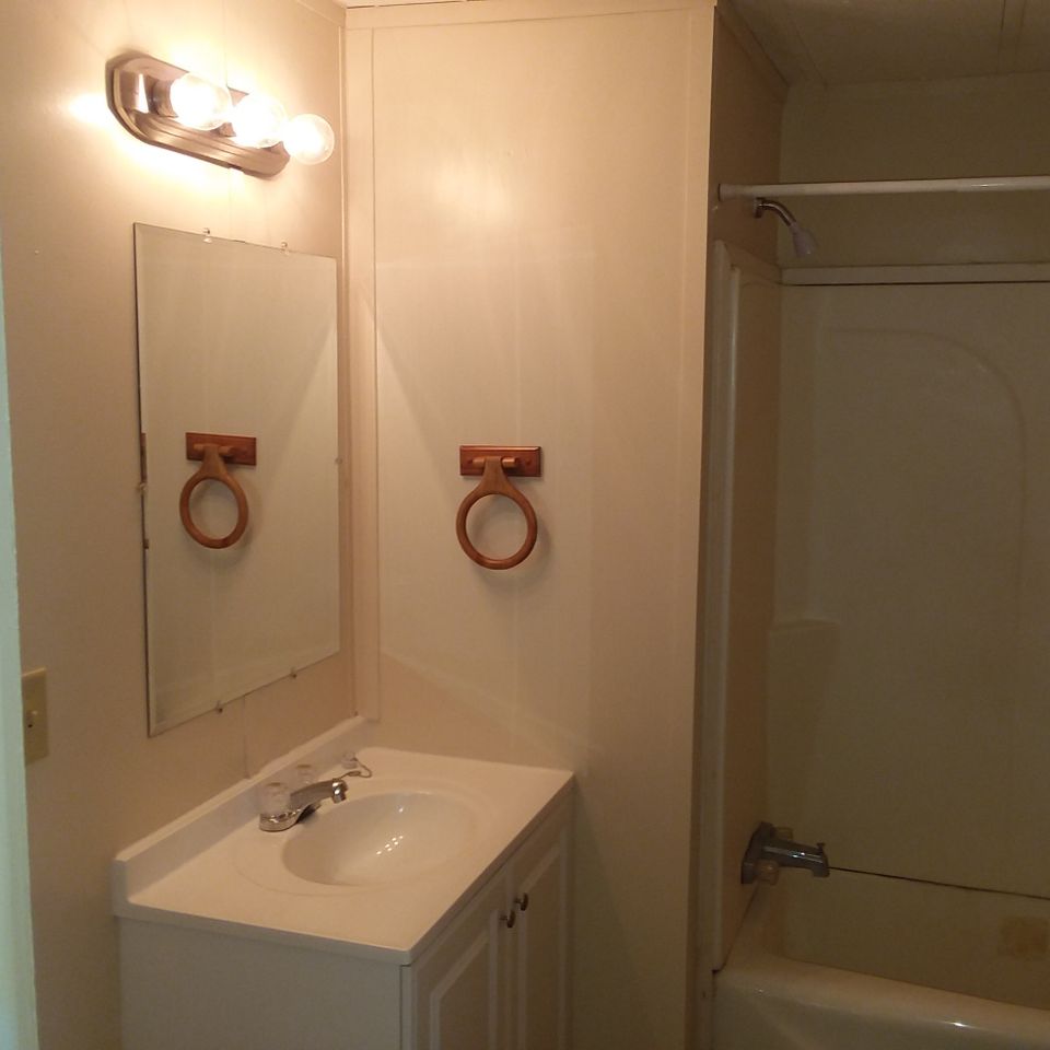 Lot 30 full bath