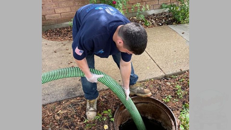septic tank cleaning services