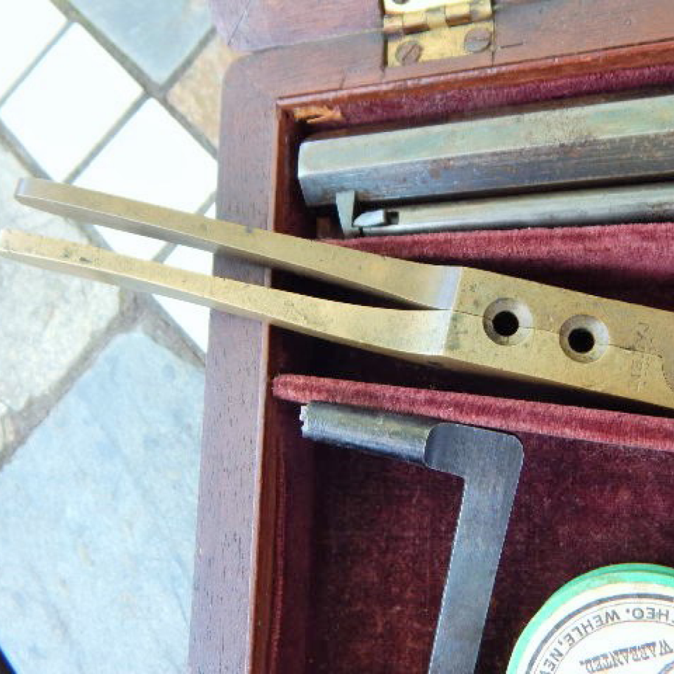 Cased  m1849 colt with implements  factory applewood grips files2120170911 14746 njdpf6