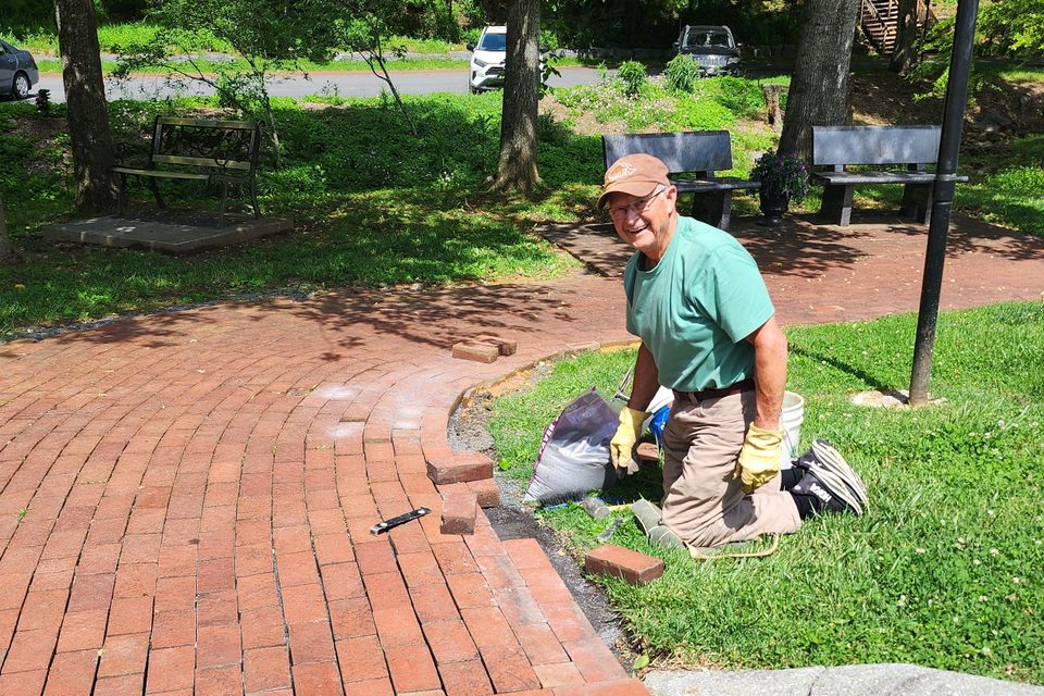 Mike sidewalk