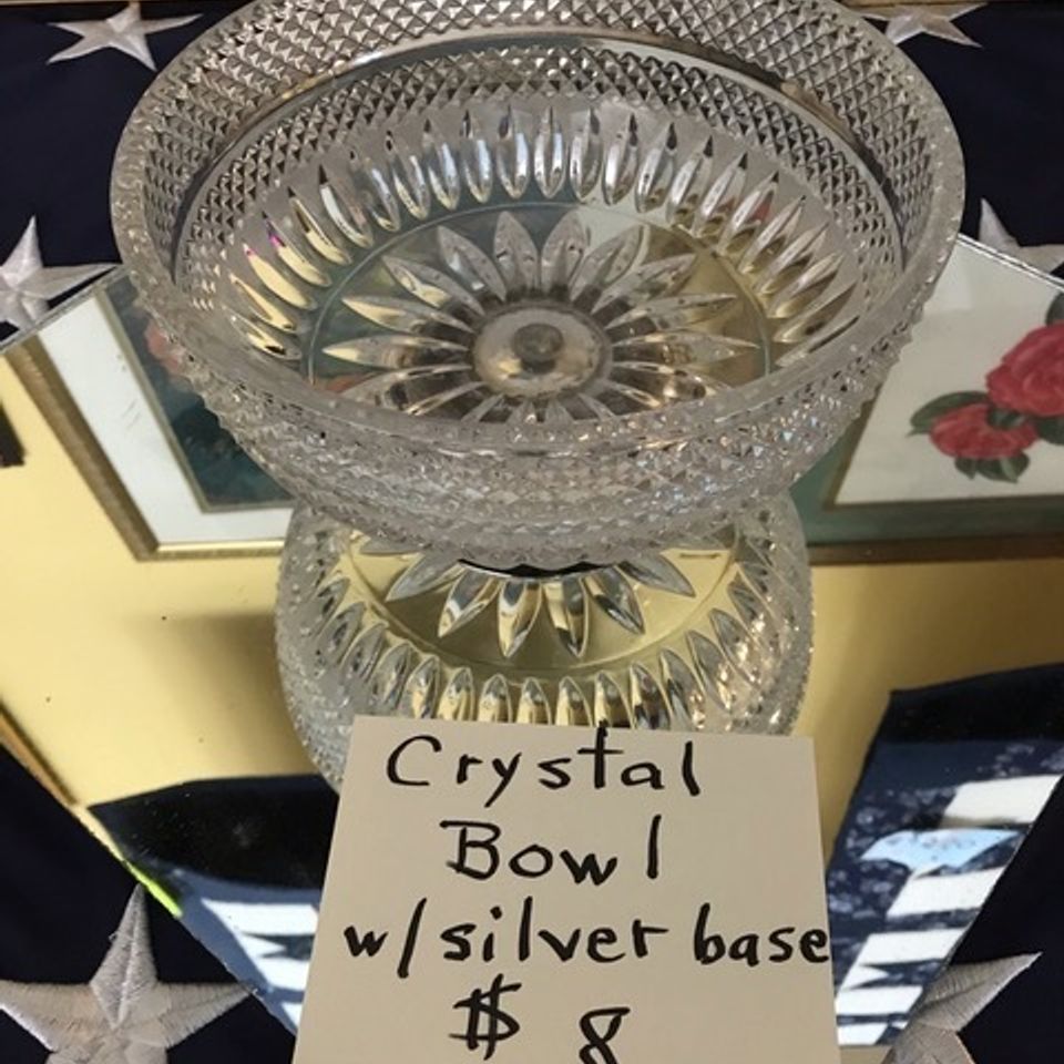Crystal bowl with silver base