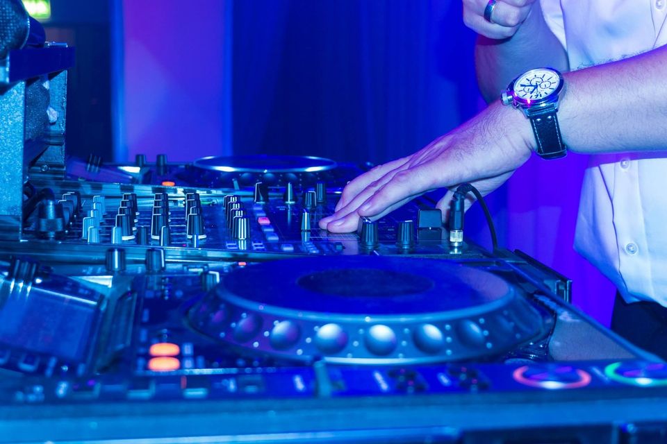 Dj g164b03e2b 1920