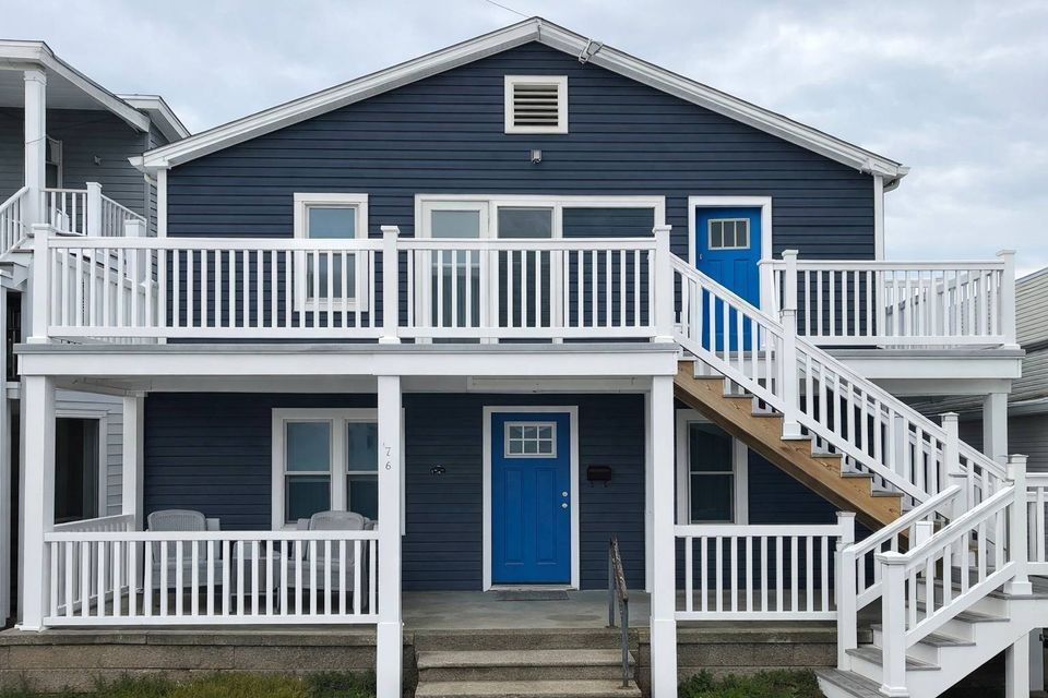 Schellenger exterior 