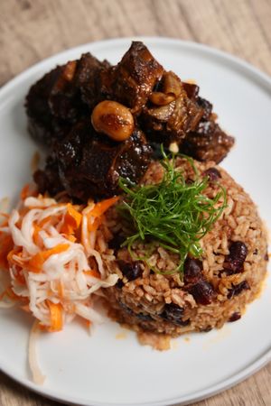 Braised oxtail