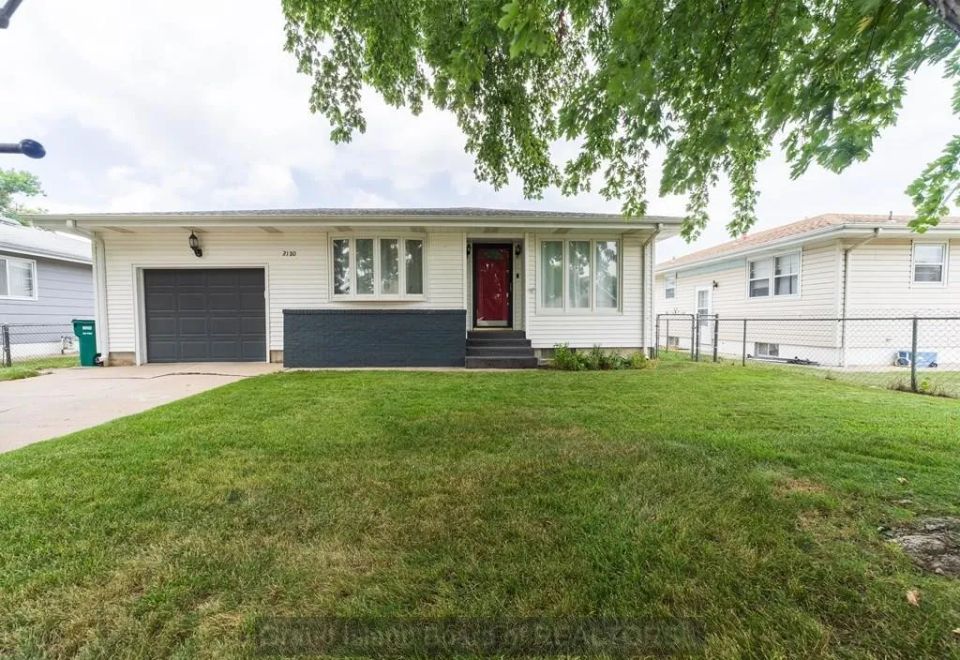 2120 w 11th st a 1