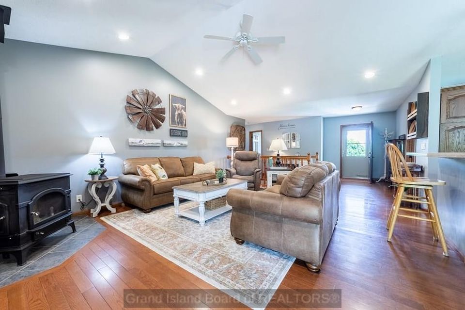 817 esther st fullerton ne a 4