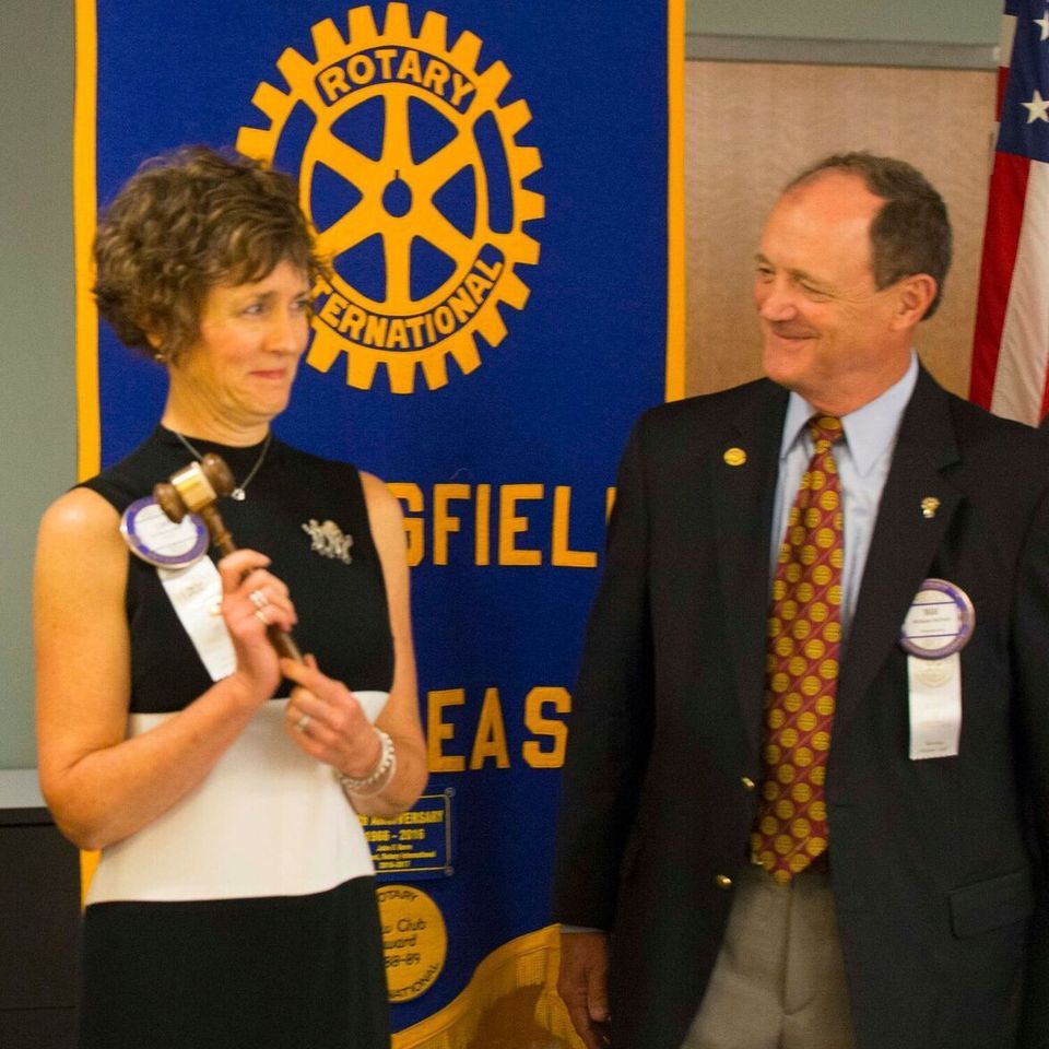 Rotary passing gavel 1020170629 9536 145g0ho