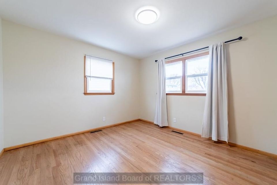 716 s blaine grand island  ne 68803 b 7
