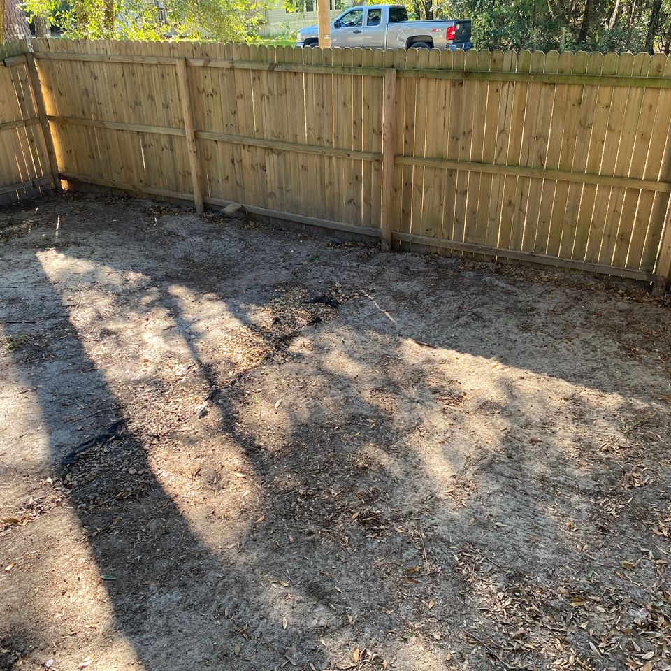 8505 fence yard