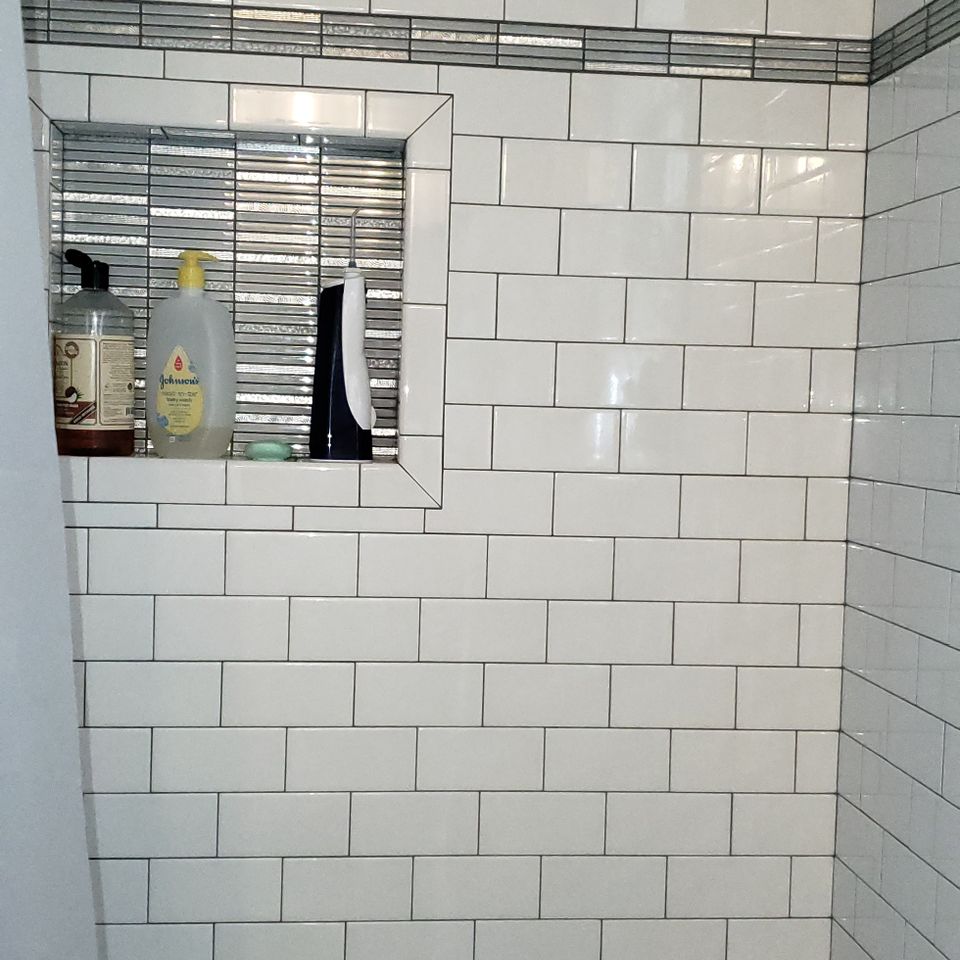 Guest bathroom tilework