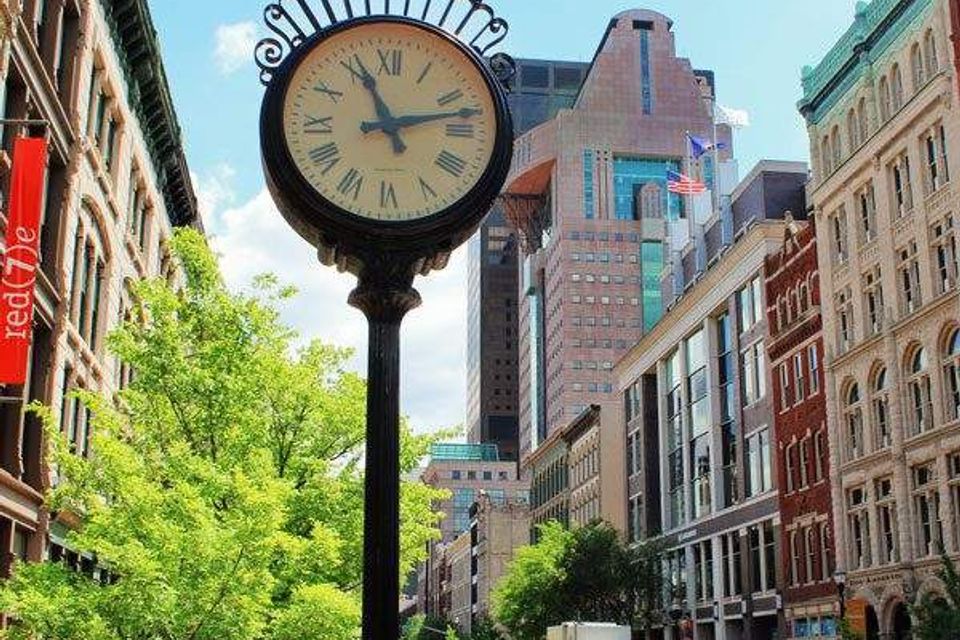 Clock downtown louisville kentucky