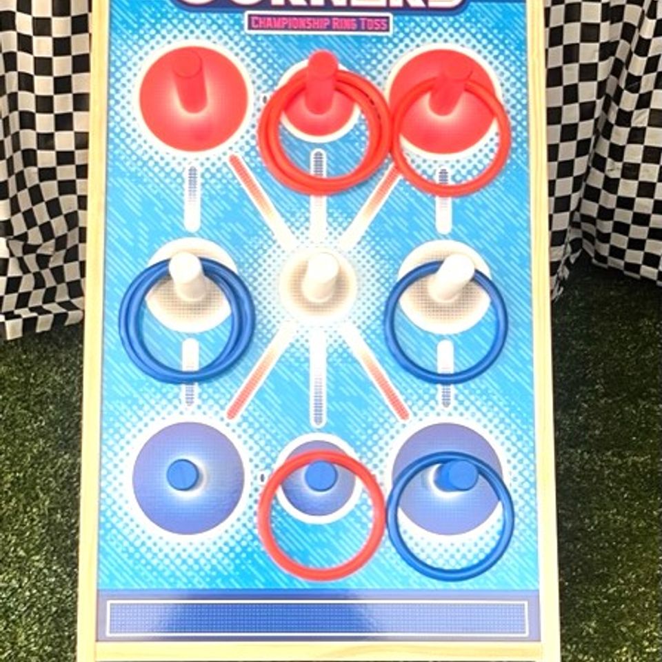 Corners ring toss