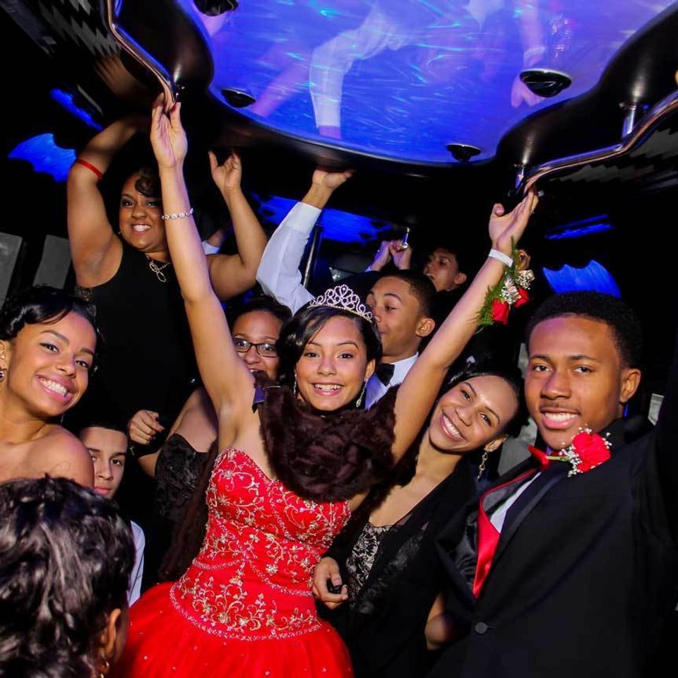 Party bus 20180523 2951 q574y2