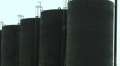 Products storage tanks pic