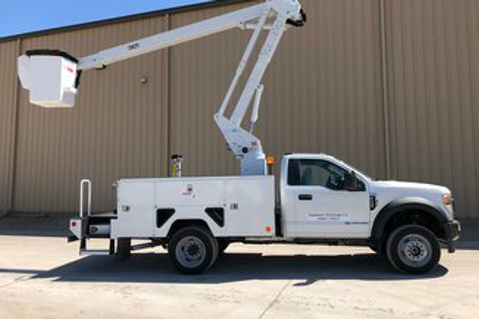 Bucket truck 2