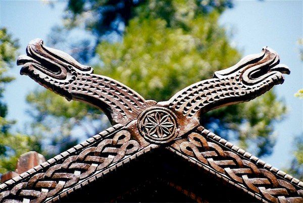 Dragon Beams - traditional Norwegian design 