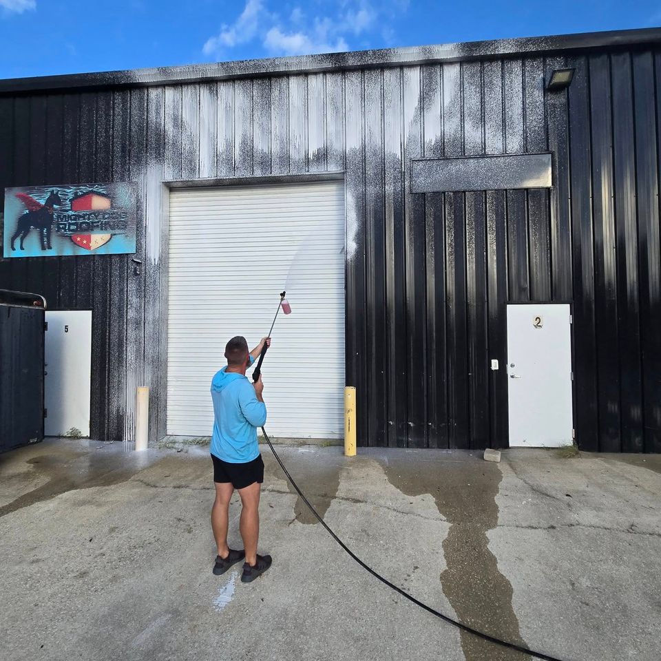 Pelican gutters pressure washing1