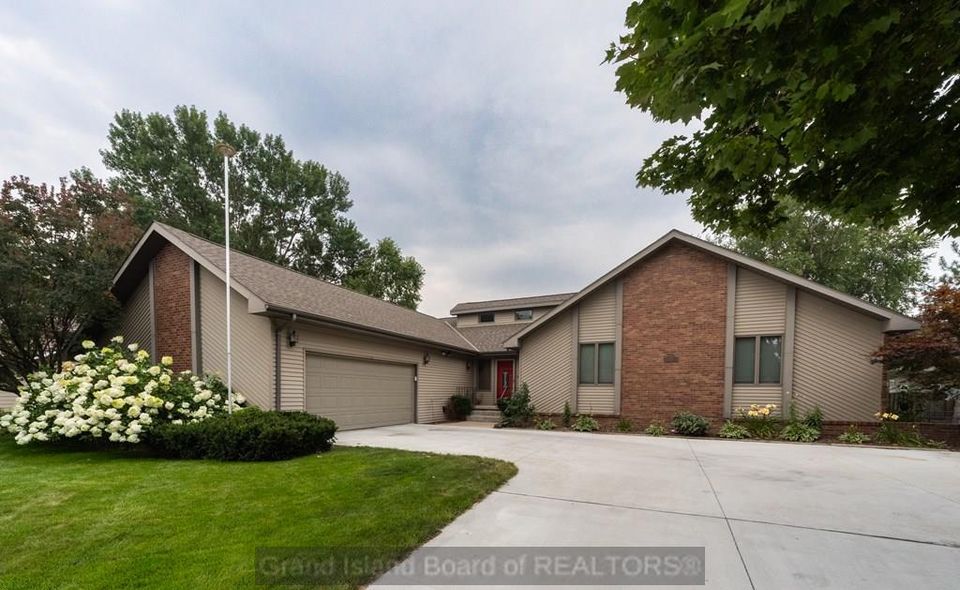 3127 woodridge blvd grand island ne 68801 f 2