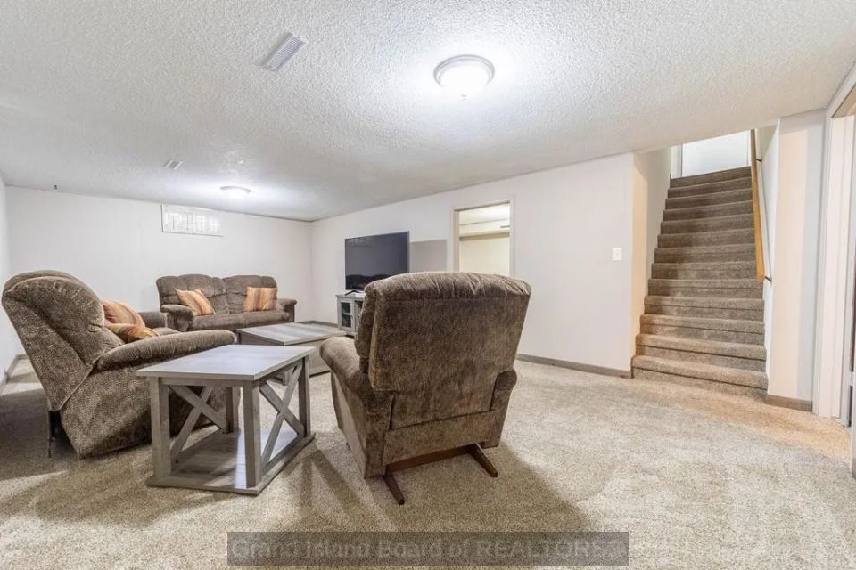2120 w 11th st b 7